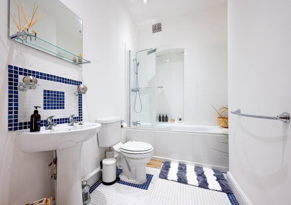 Cosy Flat In Central Ldn Payment To The Host Lägenhet London Exteriör bild